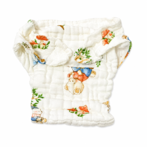 6 Layer Crinkle Muslin Nappy M(6-12m), Velcro type - Teddy in Garden