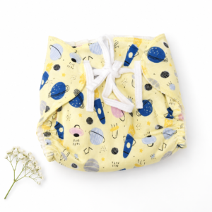 Padded langot 0-6m - Pastel Yellow Space